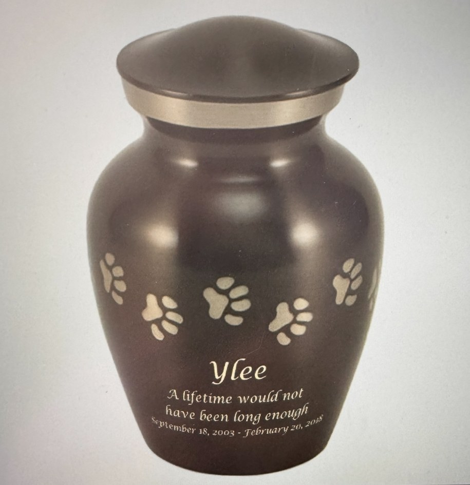 Brown paw print urn with Ylee engraving